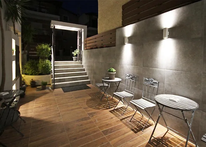 Anesis * Neos Marmaras